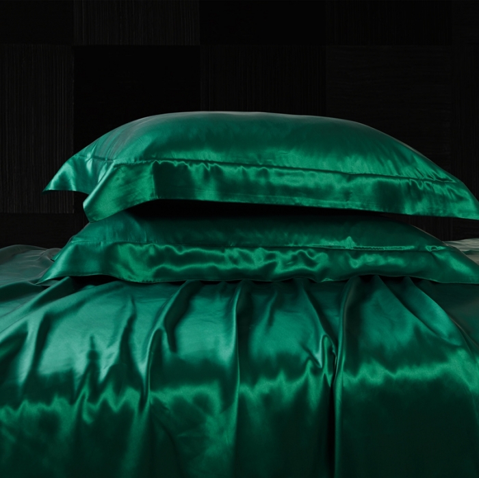 91家纺网 家纺一手货源 找家纺 威克凯丽 2021新款素色真丝四件套 墨绿