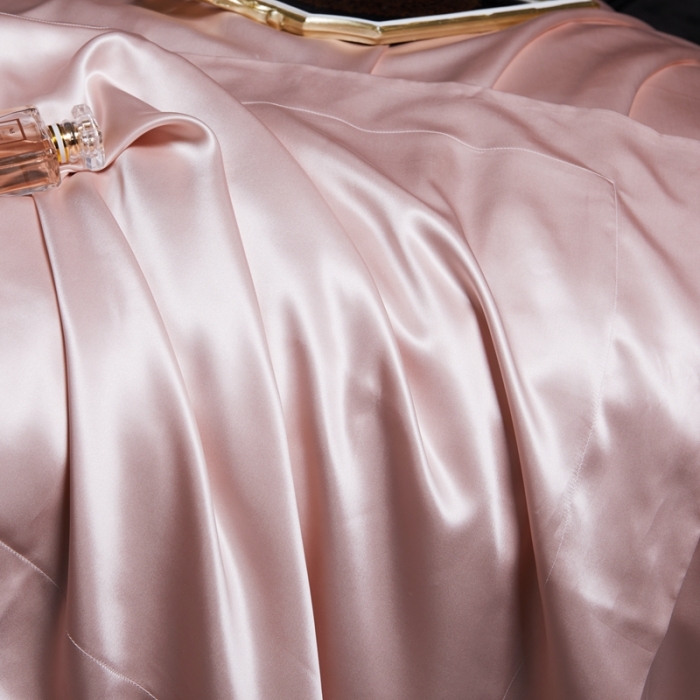 91家纺网 家纺一手货源 找家纺 威克凯丽 2021新款素色真丝四件套 浅粉