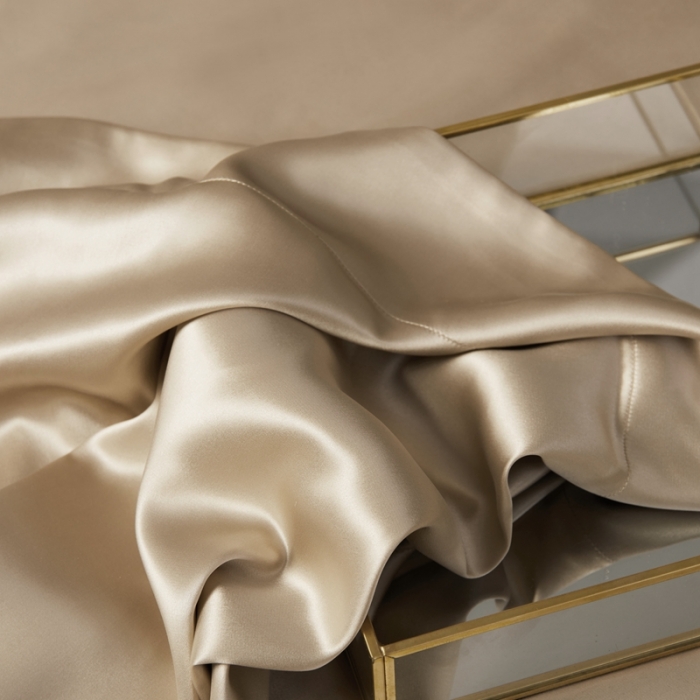 91家纺网 家纺一手货源 找家纺 威克凯丽 2021新款素色真丝四件套 浅金