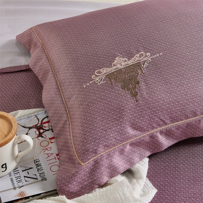 91家纺网 家纺一手货源 找家纺 威克凯丽 2021新款绣花款竹语天丝软凉席 爱丁堡-玛雅红