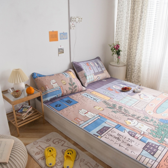 91家纺网 家纺一手货源 找家纺 同田家纺 网供2020新款数码大版印花卡通二次元冰丝三明治凉席 猫咪之家