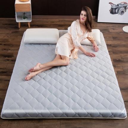 91家纺网 家纺一手货源 找家纺 美真 2020新款素色水洗棉床垫 浅灰