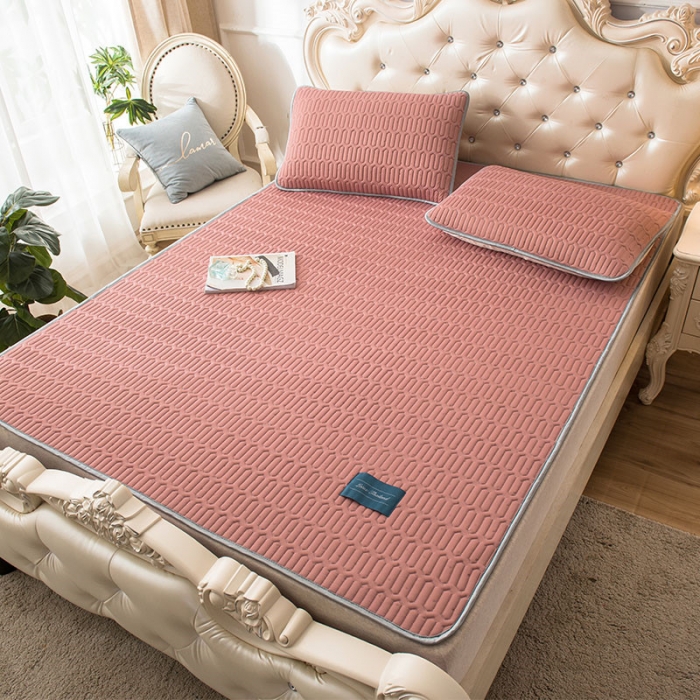 91家纺网 家纺一手货源 找家纺 威克凯丽 2021新款凉感丝纯色乳胶凉席 海纳豆沙