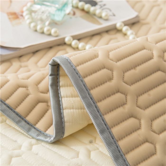 91家纺网 家纺一手货源 找家纺 威克凯丽 2021新款凉感丝纯色乳胶凉席 海纳米黄