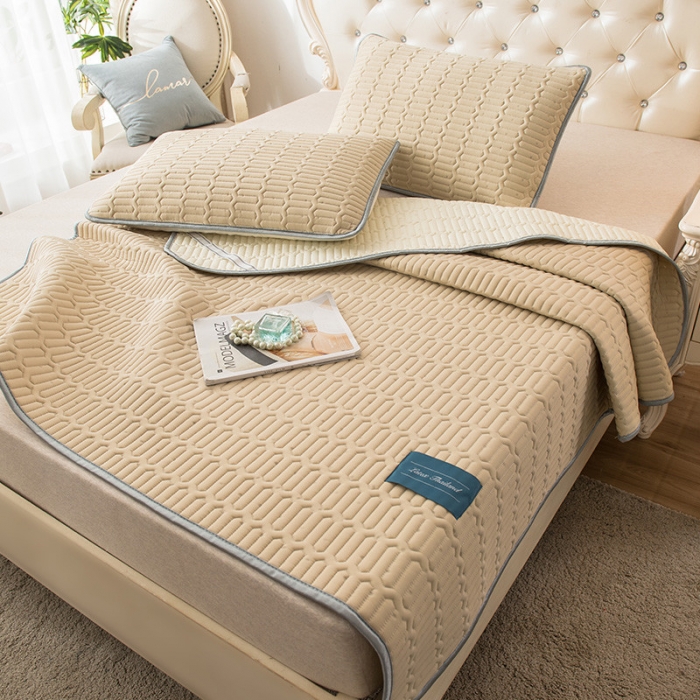 91家纺网 家纺一手货源 找家纺 威克凯丽 2021新款凉感丝纯色乳胶凉席 海纳米黄