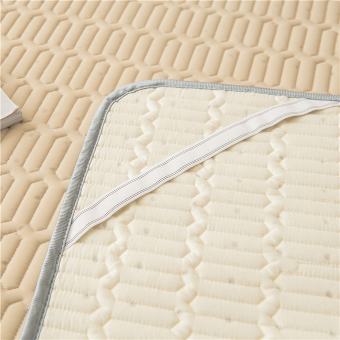 91家纺网 家纺一手货源 找家纺 威克凯丽 2021新款凉感丝纯色乳胶凉席 海纳米黄