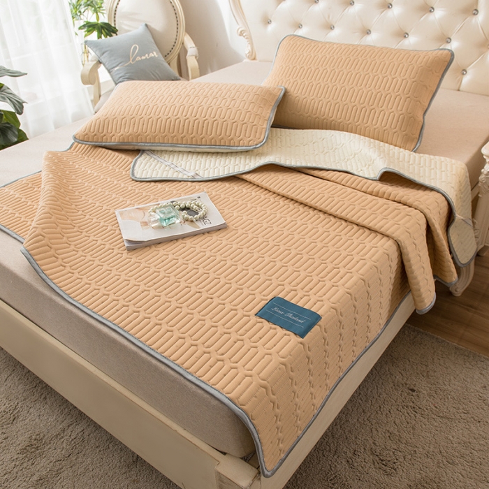 91家纺网 家纺一手货源 找家纺 威克凯丽 2021新款凉感丝纯色乳胶凉席 海纳浅黄