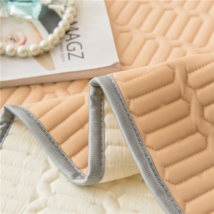 91家纺网 家纺一手货源 找家纺 威克凯丽 2021新款凉感丝纯色乳胶凉席 海纳浅黄