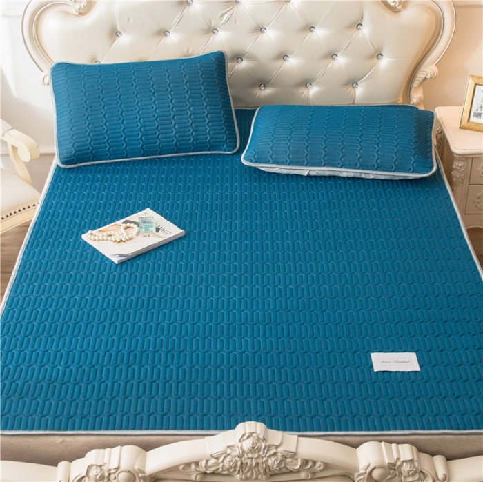 91家纺网 家纺一手货源 找家纺 威克凯丽 2021新款凉感丝纯色乳胶凉席 海纳青蓝