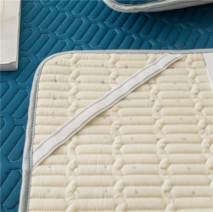 91家纺网 家纺一手货源 找家纺 威克凯丽 2021新款凉感丝纯色乳胶凉席 海纳青蓝