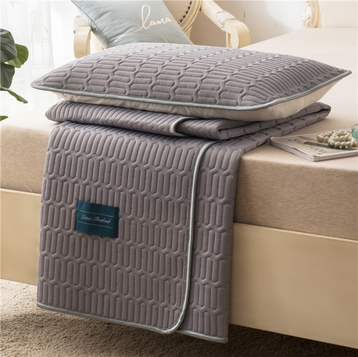 91家纺网 家纺一手货源 找家纺 威克凯丽 2021新款凉感丝纯色乳胶凉席 海纳青紫