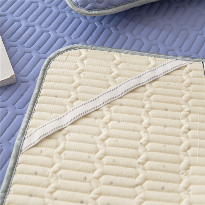 91家纺网 家纺一手货源 找家纺 威克凯丽 2021新款凉感丝纯色乳胶凉席 海纳藤紫