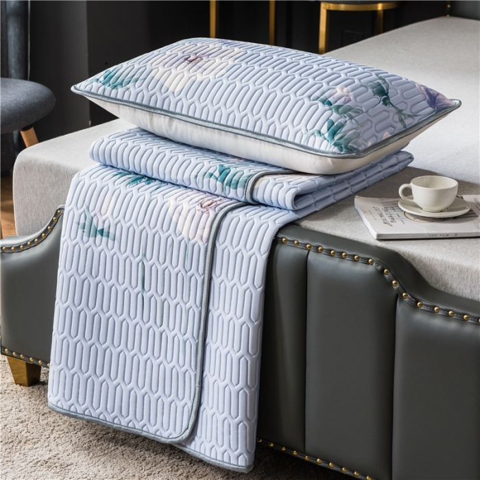 91家纺网 家纺一手货源 找家纺 威克凯丽 2021新款凉感丝印花乳胶凉席 白海棠-紫