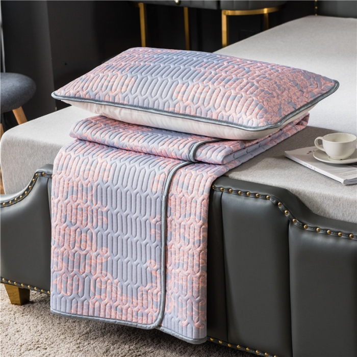 91家纺网 家纺一手货源 找家纺 威克凯丽 2021新款凉感丝印花乳胶凉席 典雅粉