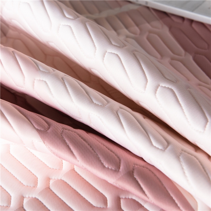 91家纺网 家纺一手货源 找家纺 威克凯丽 2021新款凉感丝印花乳胶凉席 粉大格