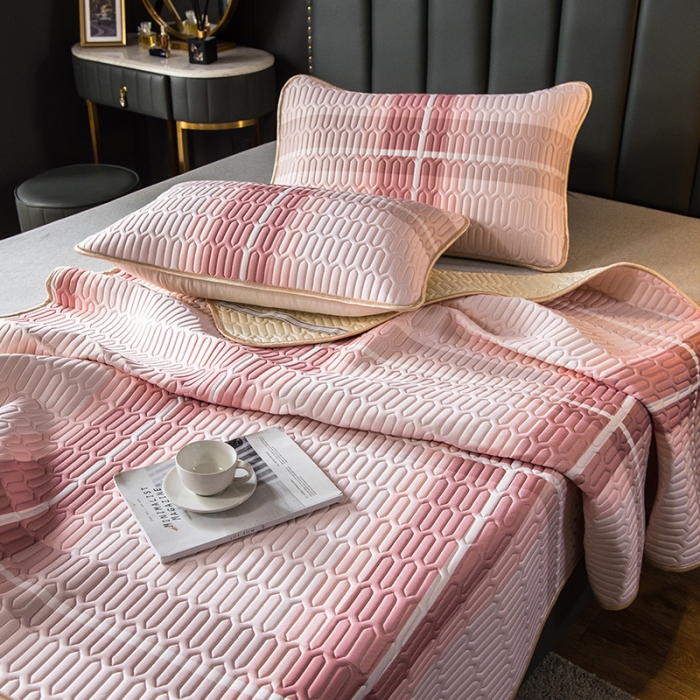 91家纺网 家纺一手货源 找家纺 威克凯丽 2021新款凉感丝印花乳胶凉席 粉大格