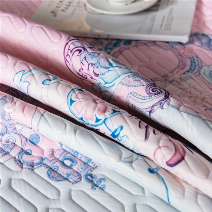 91家纺网 家纺一手货源 找家纺 威克凯丽 2021新款凉感丝印花乳胶凉席 花未眠