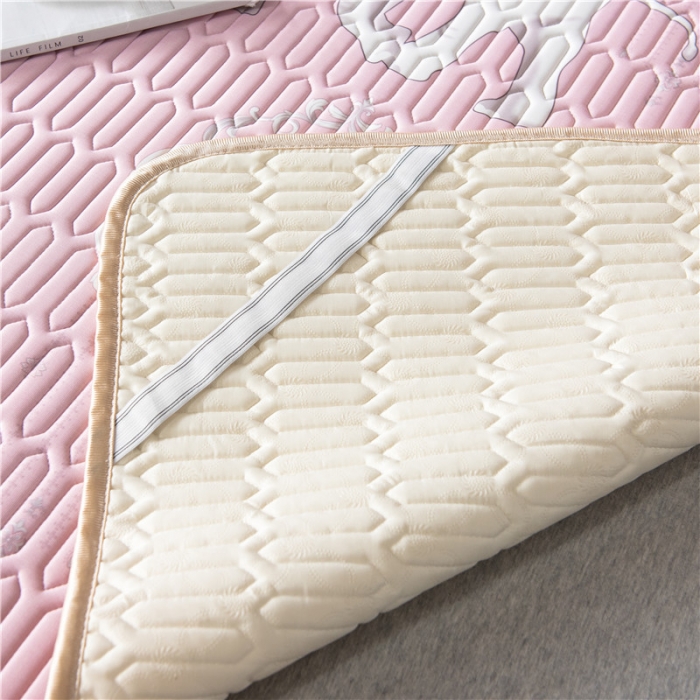 91家纺网 家纺一手货源 找家纺 威克凯丽 2021新款凉感丝印花乳胶凉席 吉象-粉