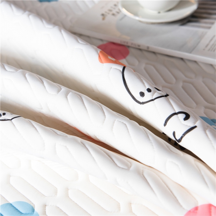 91家纺网 家纺一手货源 找家纺 威克凯丽 2021新款凉感丝印花乳胶凉席 七彩菇