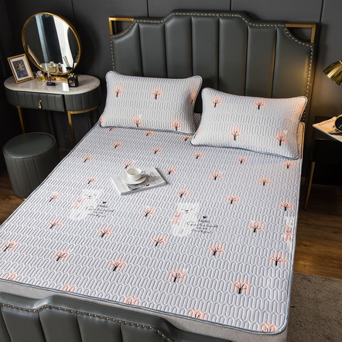 91家纺网 家纺一手货源 找家纺 威克凯丽 2021新款凉感丝印花乳胶凉席 微笑熊-灰