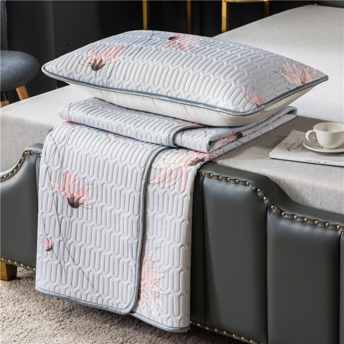 91家纺网 家纺一手货源 找家纺 威克凯丽 2021新款凉感丝印花乳胶凉席 文珠兰