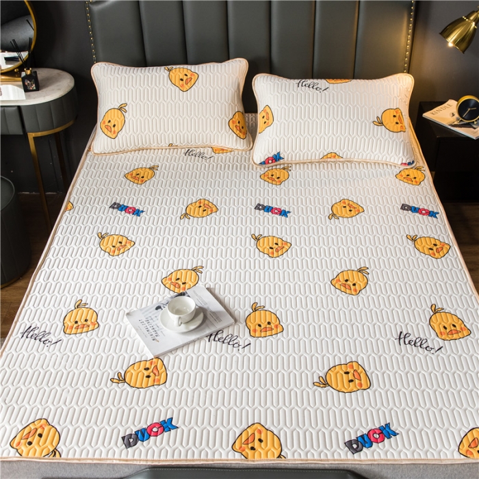 91家纺网 家纺一手货源 找家纺 威克凯丽 2021新款凉感丝印花乳胶凉席 小黄鸭-米黄