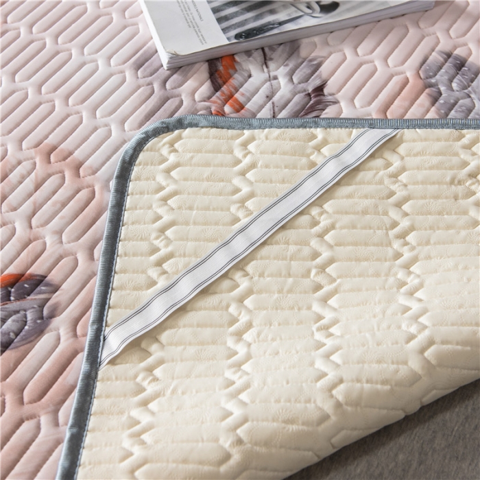 91家纺网 家纺一手货源 找家纺 威克凯丽 2021新款凉感丝印花乳胶凉席 羽翼-粉