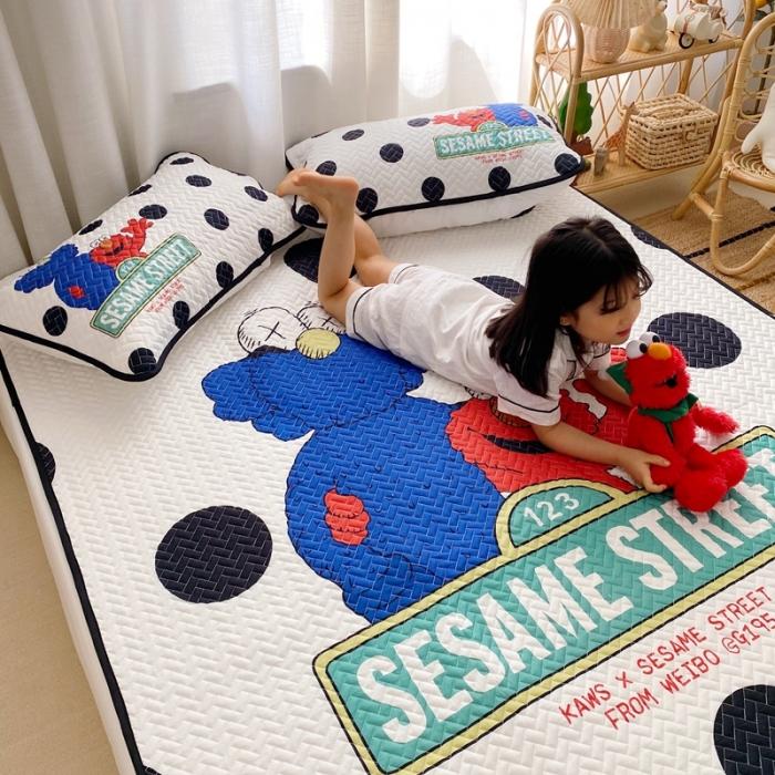 91家纺网 家纺一手货源 找家纺 萝莉家纺 数码印花水洗空调软席三件套（波点芝麻街 ）