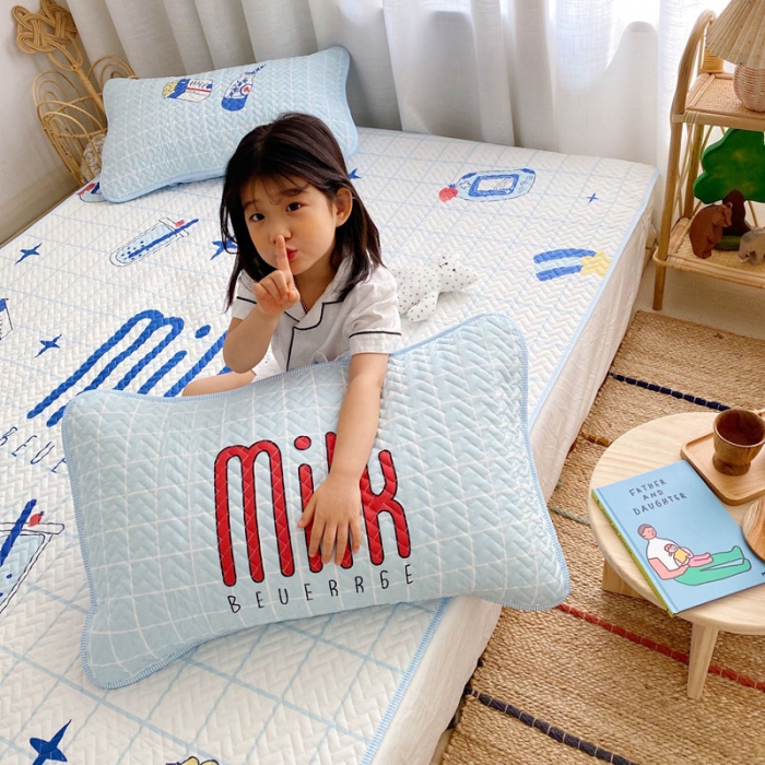 91家纺网 家纺一手货源 找家纺 萝莉家纺 数码印花水洗空调软席三件套（milk牛奶 ）