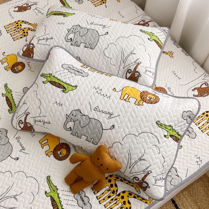 91家纺网 家纺一手货源 找家纺 萝莉家纺 数码印花水洗空调软席三件套（动物乐园 ）