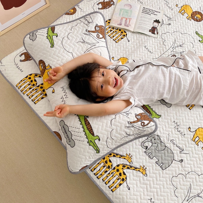 91家纺网 家纺一手货源 找家纺 萝莉家纺 数码印花水洗空调软席三件套（动物乐园 ）