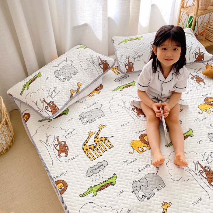 91家纺网 家纺一手货源 找家纺 萝莉家纺 数码印花水洗空调软席三件套（动物乐园 ）