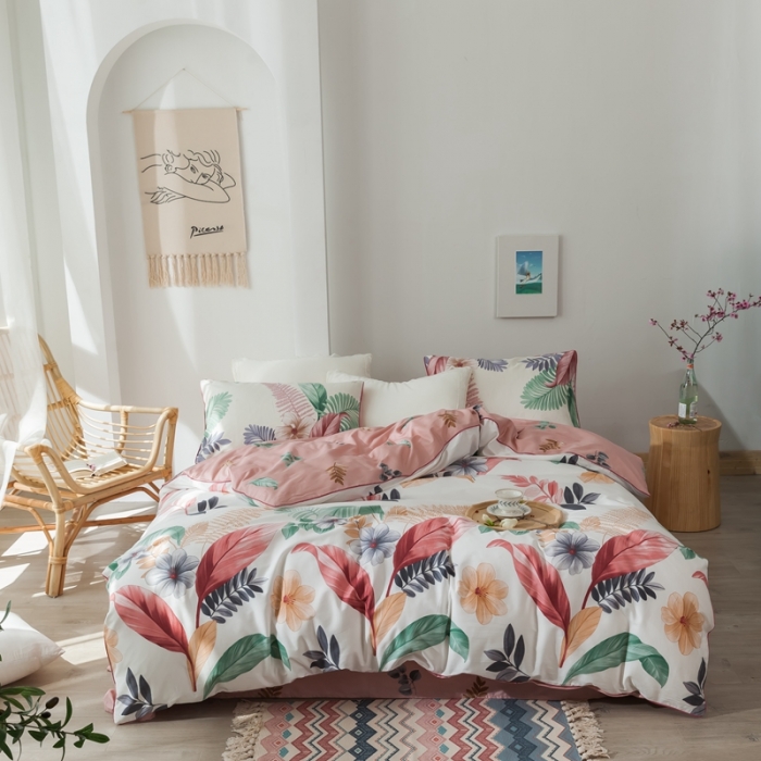 91家纺网 家纺一手货源 找家纺 星期八 2020新款全棉13372浪漫嵌条四件套系列 谜遇