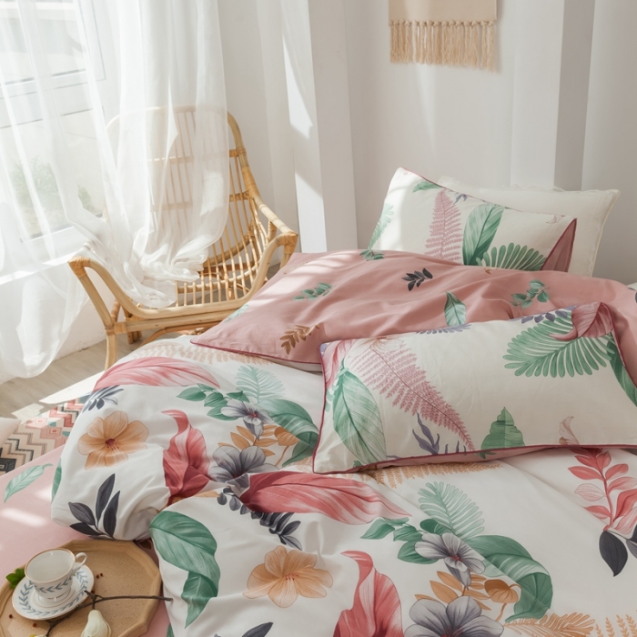 91家纺网 家纺一手货源 找家纺 星期八 2020新款全棉13372浪漫嵌条四件套系列 谜遇