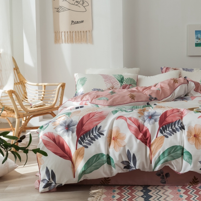 91家纺网 家纺一手货源 找家纺 星期八 2020新款全棉13372浪漫嵌条四件套系列 谜遇