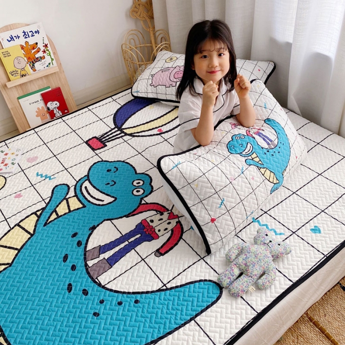 91家纺网 家纺一手货源 找家纺 萝莉家纺 数码印花水洗空调软席三件套（恐龙达人）