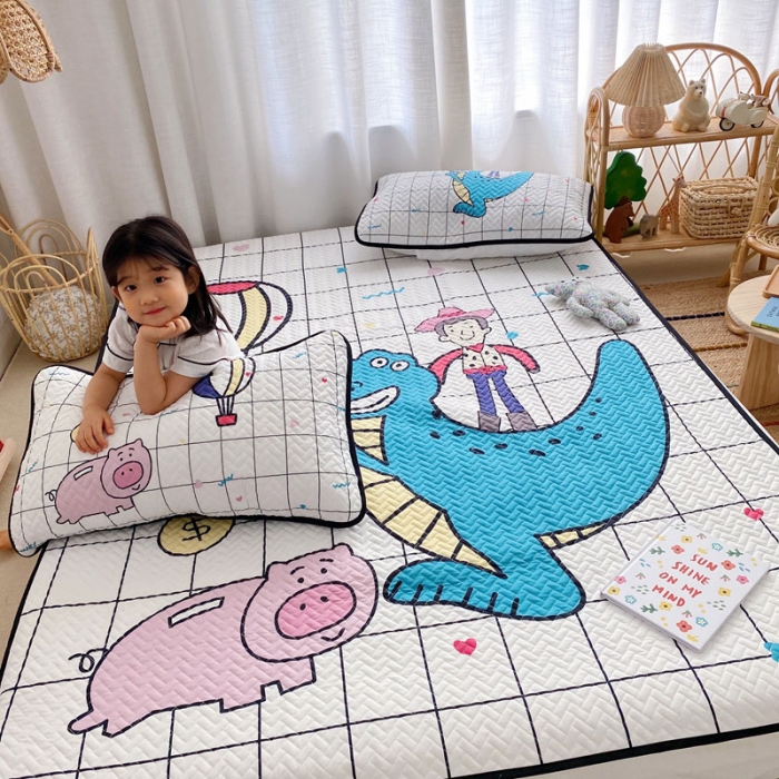 91家纺网 家纺一手货源 找家纺 萝莉家纺 数码印花水洗空调软席三件套（恐龙达人）