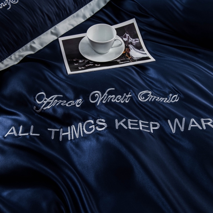 91家纺网 家纺一手货源 找家纺 欧冠家纺 2020爆款盛夏水洗真丝四件套 宝蓝+灰