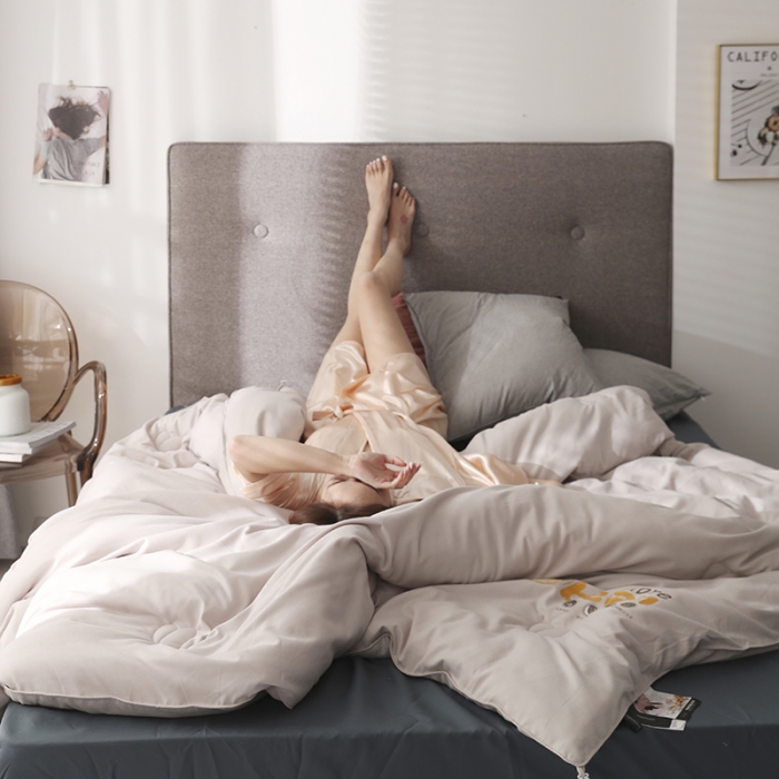 91家纺网 家纺一手货源 找家纺 暖芯纤维大豆被春秋被四季被薄被冬被学生被子母被被子被芯 卡其