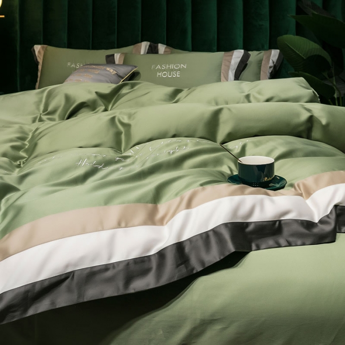 91家纺网 家纺一手货源 找家纺 爱缦 2020新款双面60S长绒棉绣花拼接款四件套 灰草绿