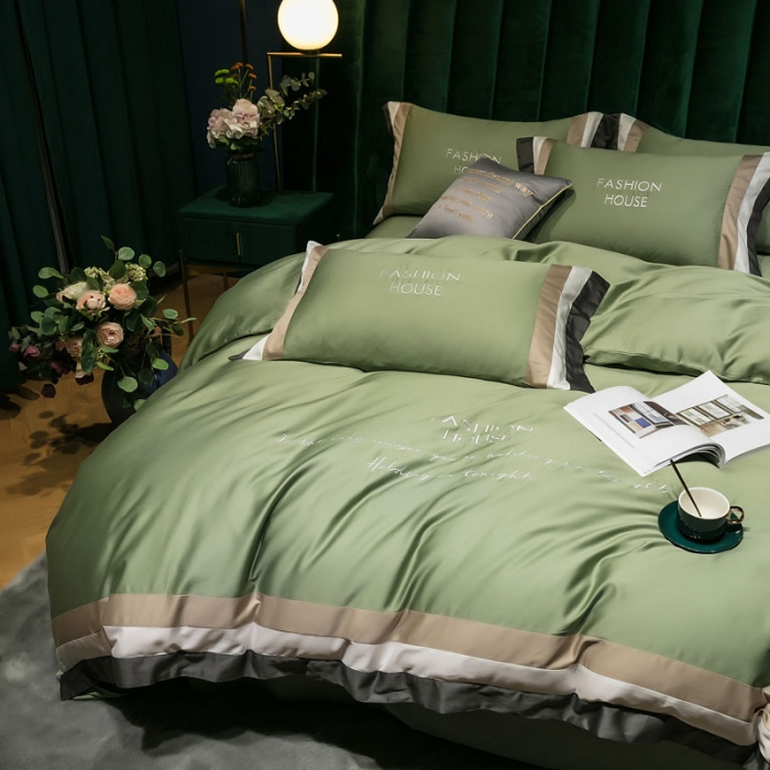 91家纺网 家纺一手货源 找家纺 爱缦 2020新款双面60S长绒棉绣花拼接款四件套 灰草绿