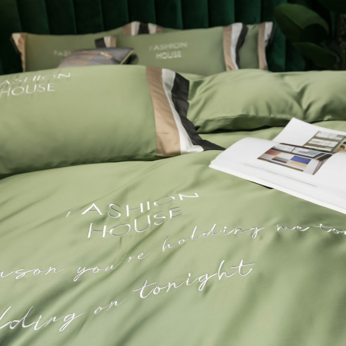 91家纺网 家纺一手货源 找家纺 爱缦 2020新款双面60S长绒棉绣花拼接款四件套 灰草绿