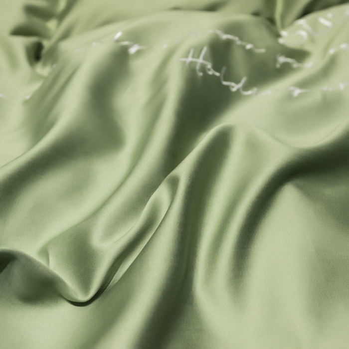 91家纺网 家纺一手货源 找家纺 爱缦 2020新款双面60S长绒棉绣花拼接款四件套 灰草绿