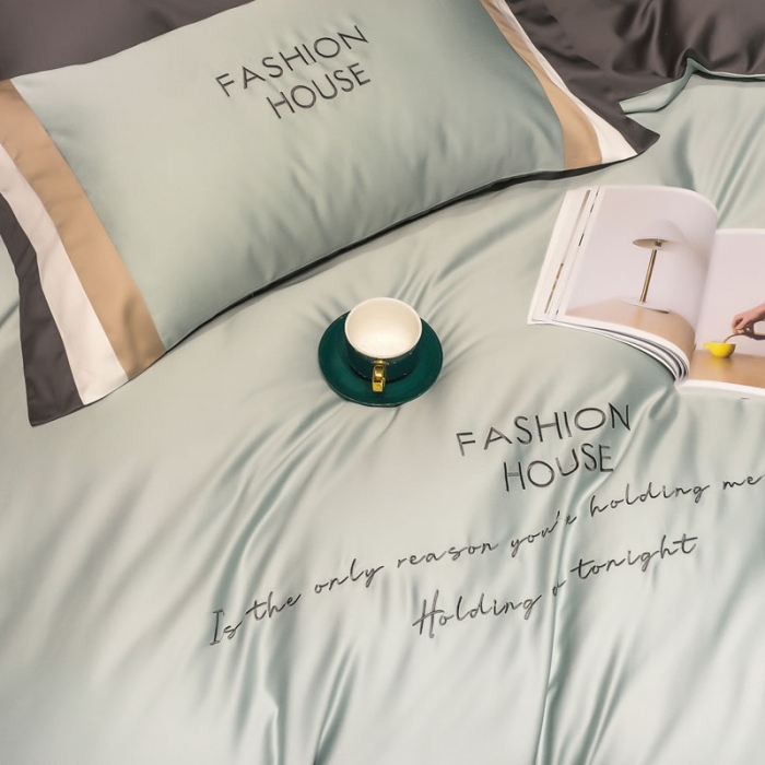 91家纺网 家纺一手货源 找家纺 爱缦 2020新款双面60S长绒棉绣花拼接款四件套 繁星蓝