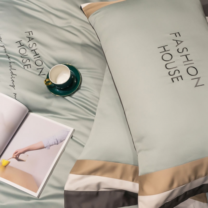 91家纺网 家纺一手货源 找家纺 爱缦 2020新款双面60S长绒棉绣花拼接款四件套 繁星蓝