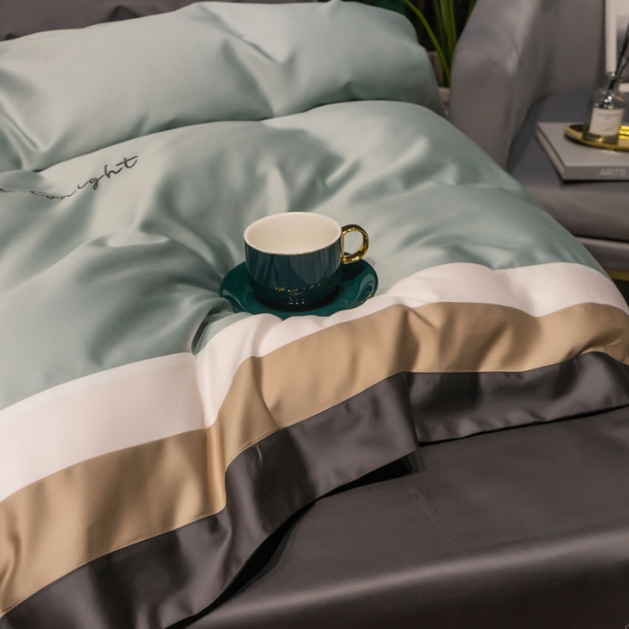 91家纺网 家纺一手货源 找家纺 爱缦 2020新款双面60S长绒棉绣花拼接款四件套 繁星蓝