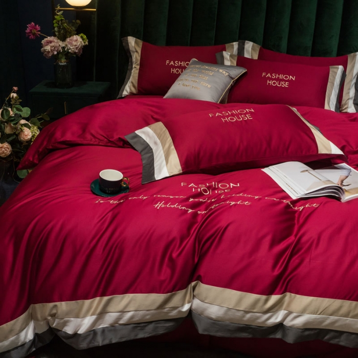 91家纺网 家纺一手货源 找家纺 爱缦 2020新款双面60S长绒棉绣花拼接款四件套 酒红