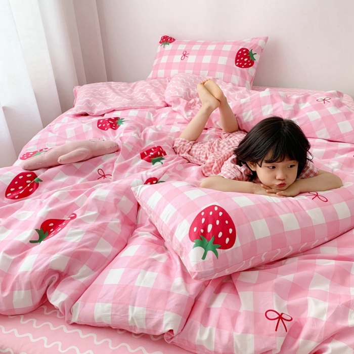 91家纺网 家纺一手货源 找家纺 顾里 2020新款ins网红全棉四件套 格子草莓