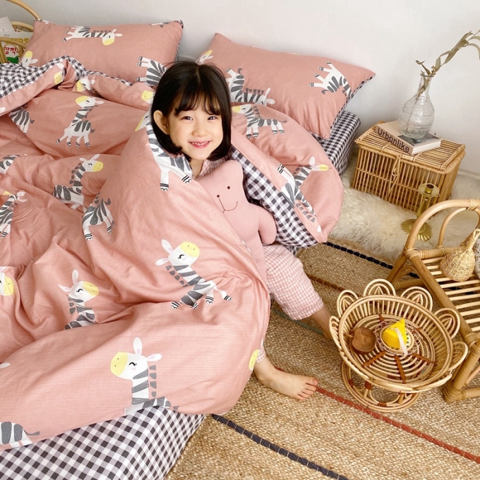 91家纺网 家纺一手货源 找家纺 顾里 2020新款ins网红全棉四件套 梦幻小马红