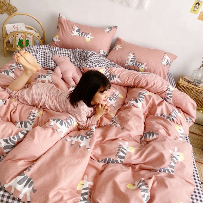 91家纺网 家纺一手货源 找家纺 顾里 2020新款ins网红全棉四件套 梦幻小马红